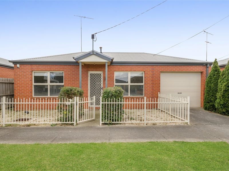 15 Walsh Grove, North Geelong, VIC 3215