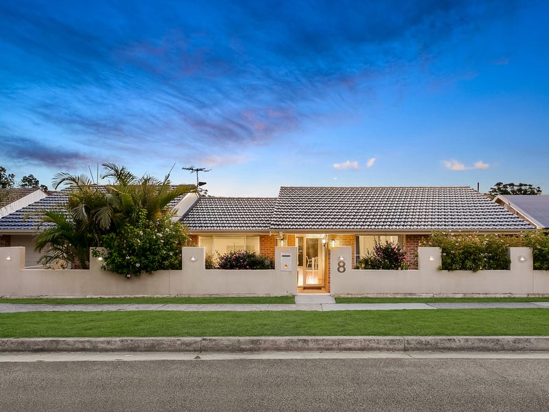 8 Innes Avenue, Hornsby, NSW 2077 Property Details