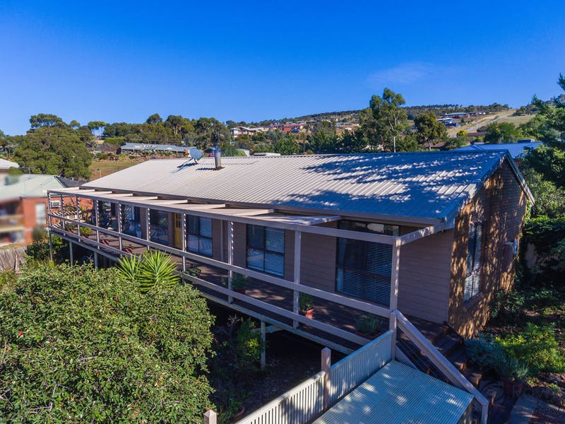 25 Riversdale Crescent, Darley, Vic 3340 Property Details