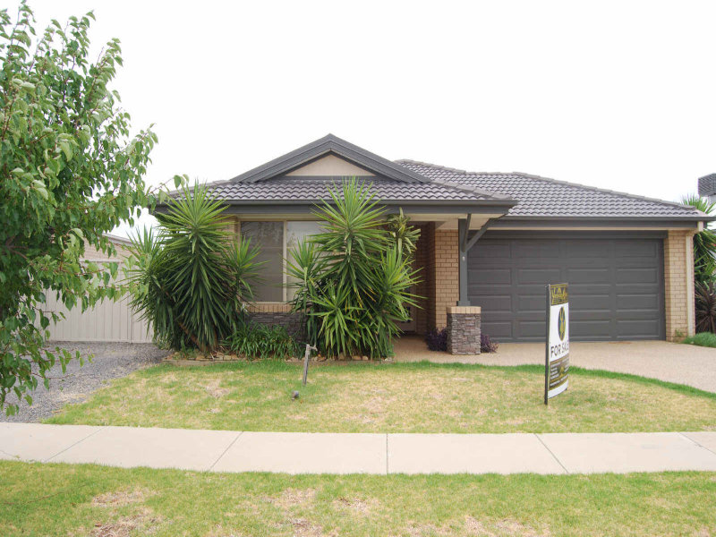 9 Hollywood Crescent, Yarrawonga, Vic 3730 Property Details