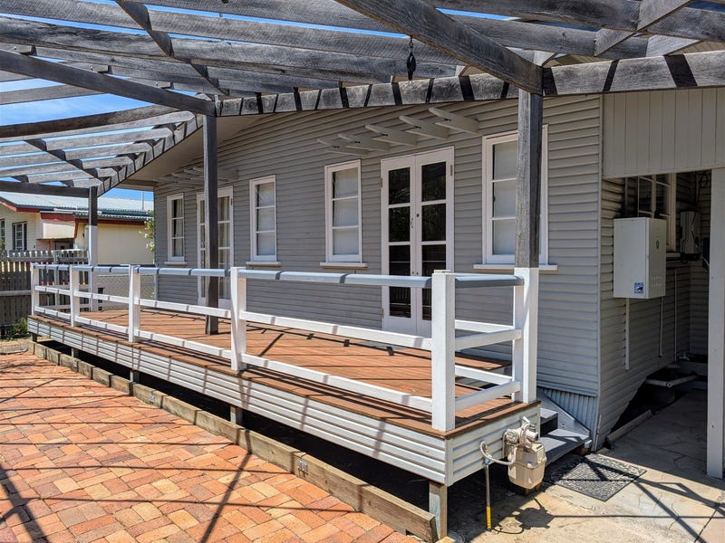 14 Swan Street, Dalby, Qld 4405 House for Rent