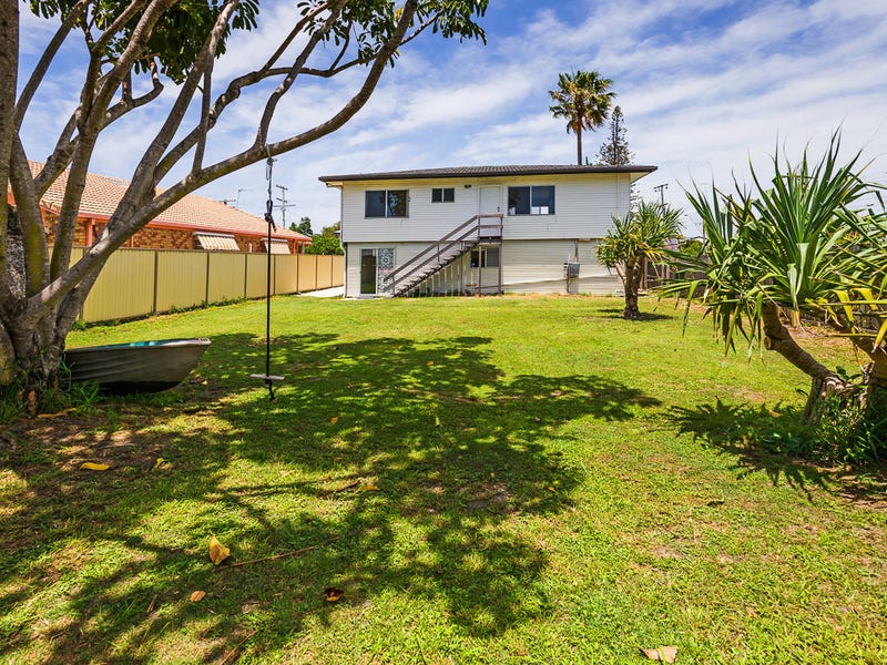 45 Howard Street, Runaway Bay, QLD 4216