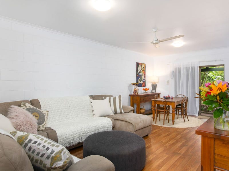 2/44 Bamboo Street, Holloways Beach, QLD 4878