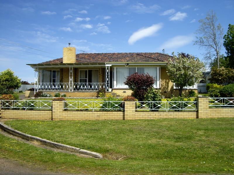 Property 104376299, Cobden, Vic 3266 Property Details