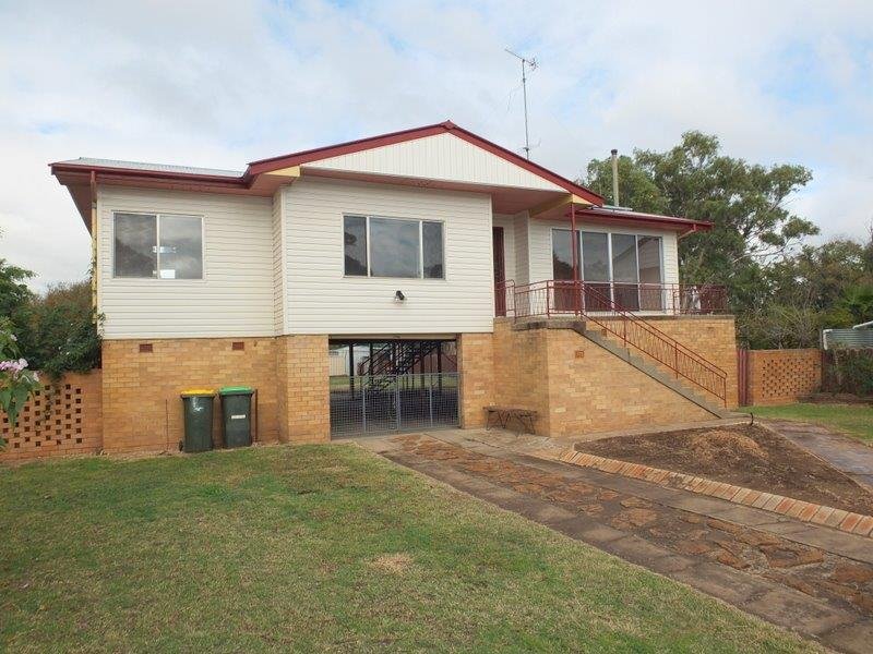 17 Lenore Street, Narrabri, NSW 2390 Property Details