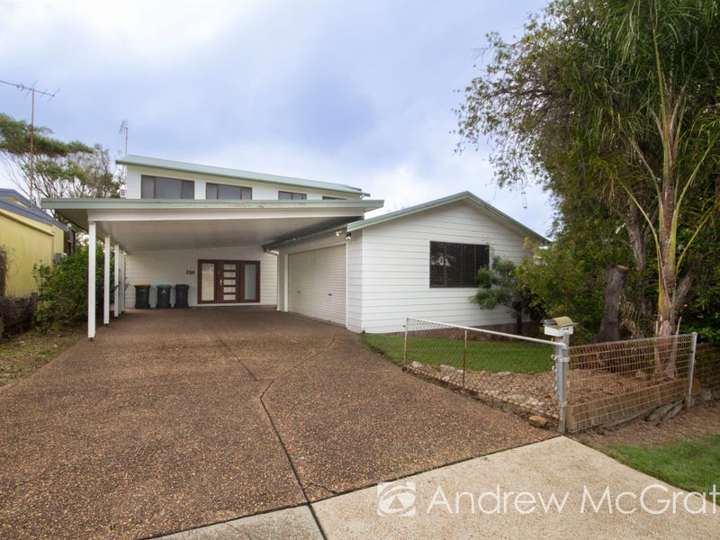 63 Caves Beach Road, Caves Beach, NSW 2281