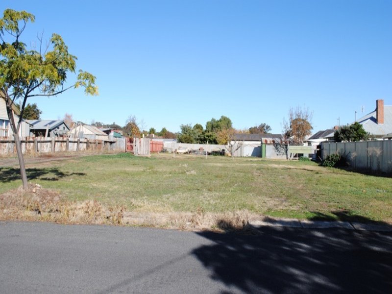 25 Brougham Street, Maryborough, VIC 3465