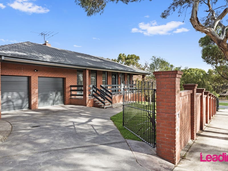 69 McEwen Drive, Sunbury, Vic 3429 Property Details