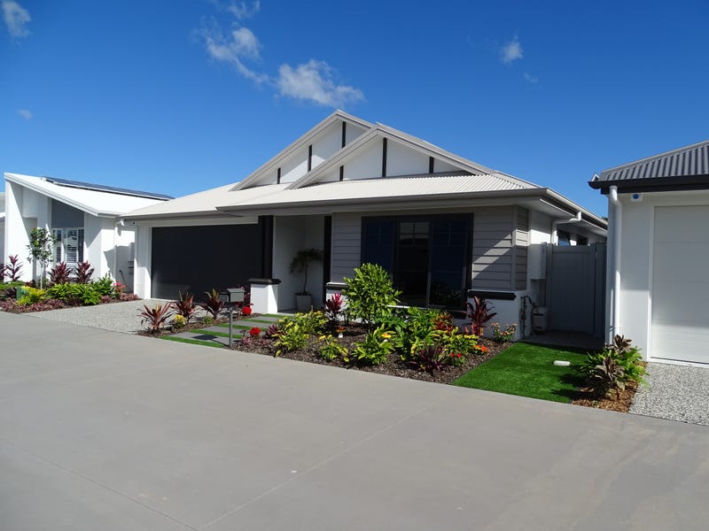 Palm Lake Resort Caloundra 96 Village Way, Little Mountain