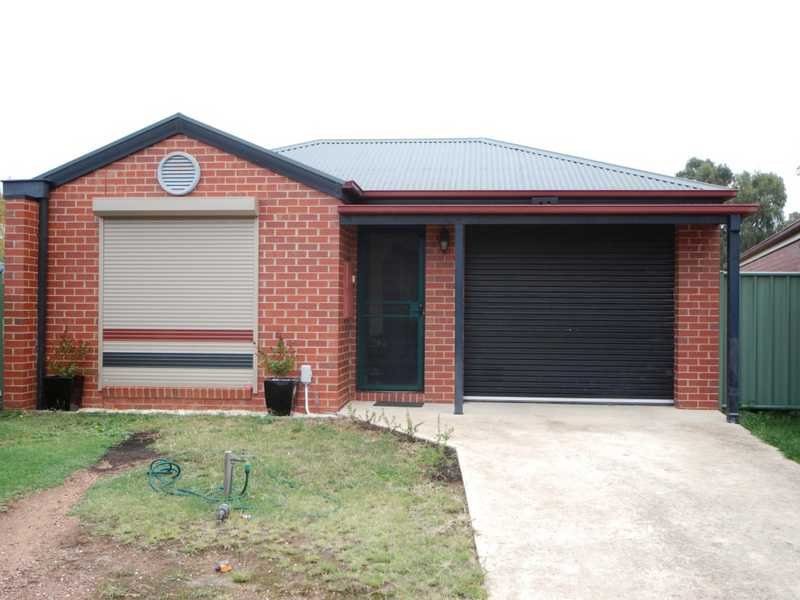 2/19 May Street, Kangaroo Flat, VIC 3555