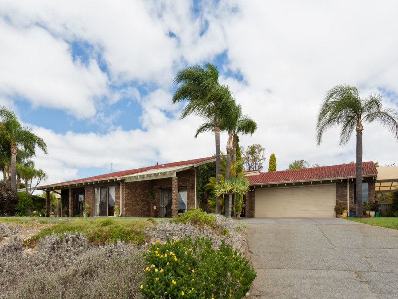 2 Lakes Way, Jandakot, WA 6164