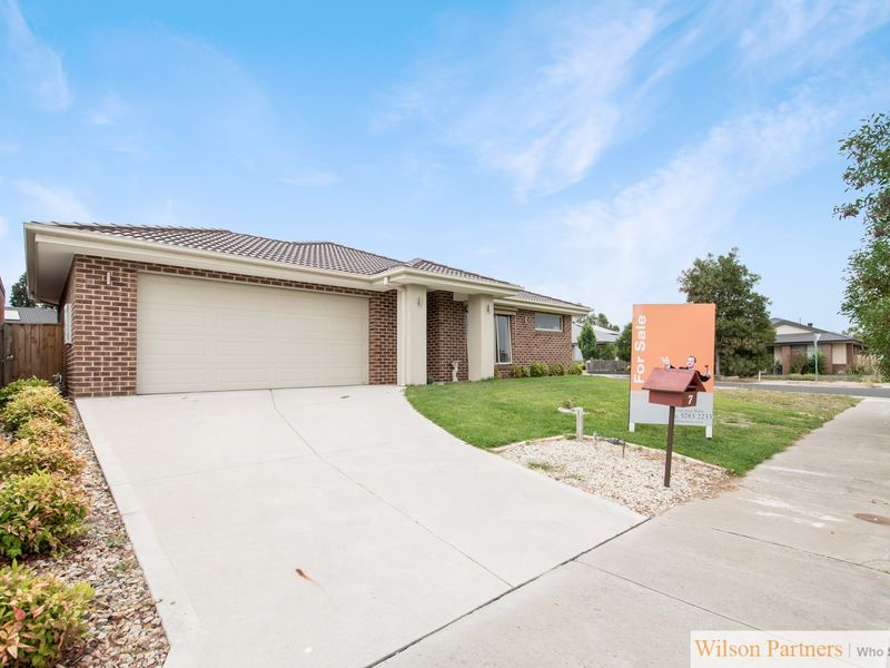 7 Rosie Drive, Broadford, Vic 3658 Property Details