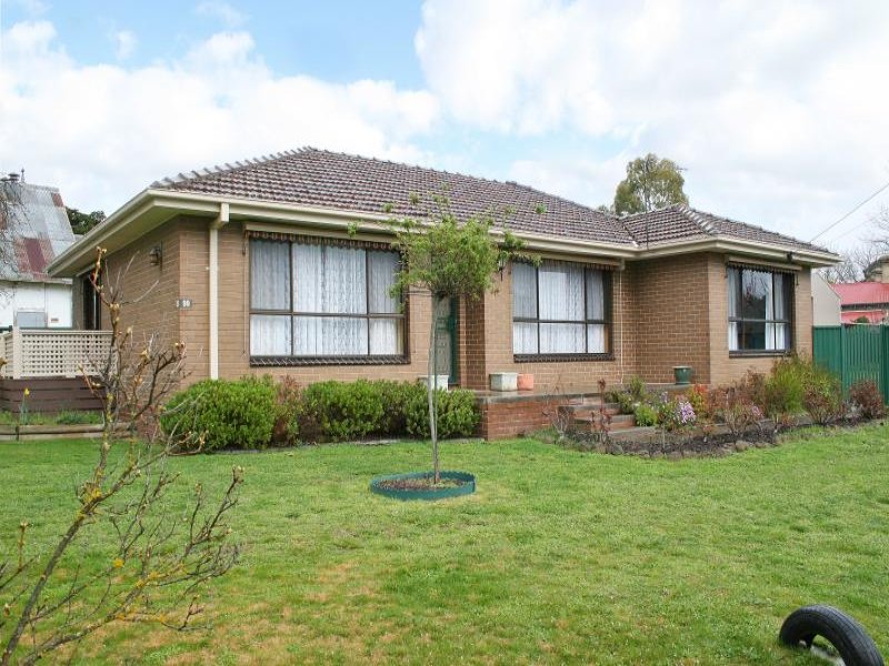 99 Napier Street, Creswick, VIC 3363