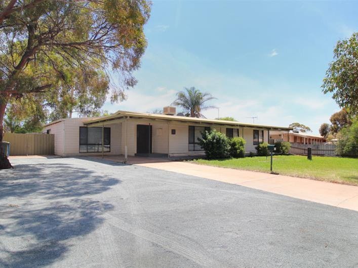 11 Joyce Drive, Boulder, WA 6432 Property Details