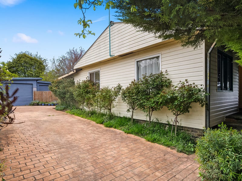 2 Innes Road, Moss Vale, NSW 2577 - Property Details 2 Innes Road, Moss Vale, NSW 2577