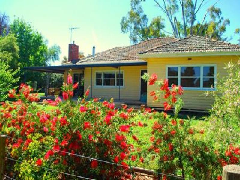 905 River Road, Murchison North, VIC 3610