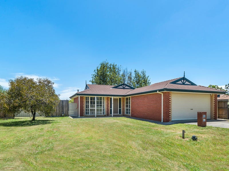 54 Kilmore Road, Gisborne, VIC 3437