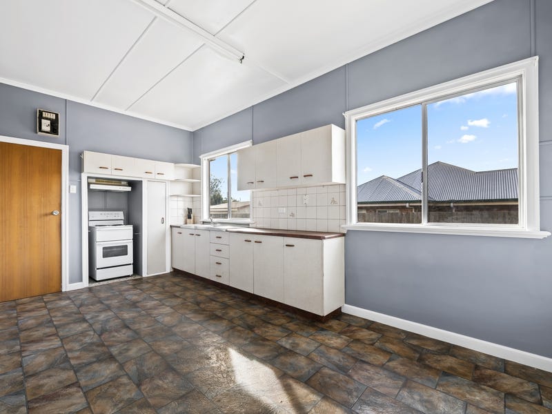 19 Violet Street, Harristown, Qld 4350 Property Details