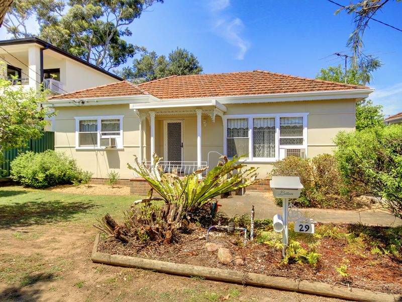 29 Fullerton Crescent, Riverwood, NSW 2210 Property Details