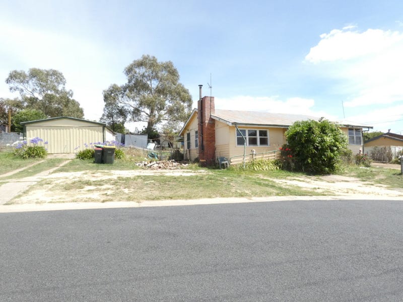 4 Attunga Place, Cooma, NSW 2630 Property Details