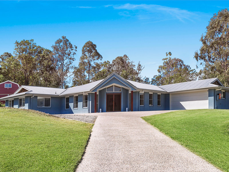 6 Equestrian Court, Highvale, QLD 4520