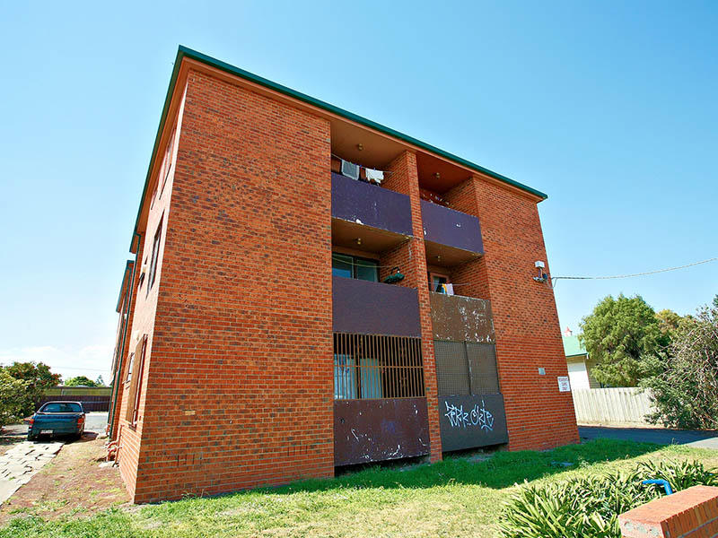 1/52A Forrest Street, Sunshine, Vic 3020 Property Details