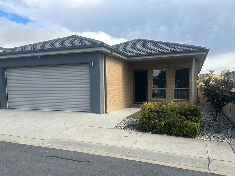 2 Kingfisher Close, Horsham, Vic 3400 Unit for Sale