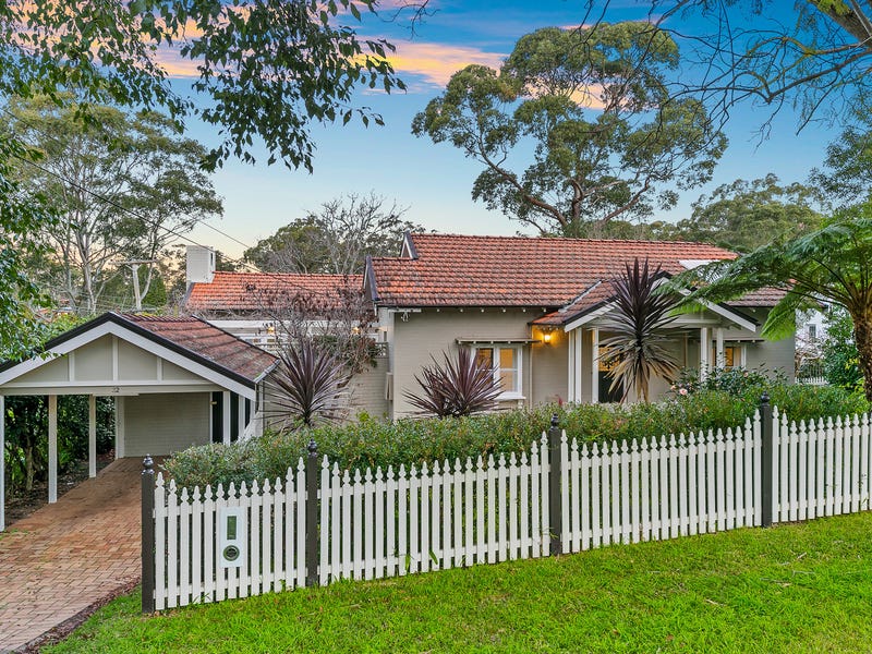 Houses for Sale in Upper North Shore, NSW Houses for Sale in Upper North Shore, NSW