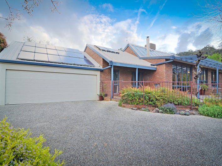 16 Barton Drive, Baranduda, Vic 3691 Property Details
