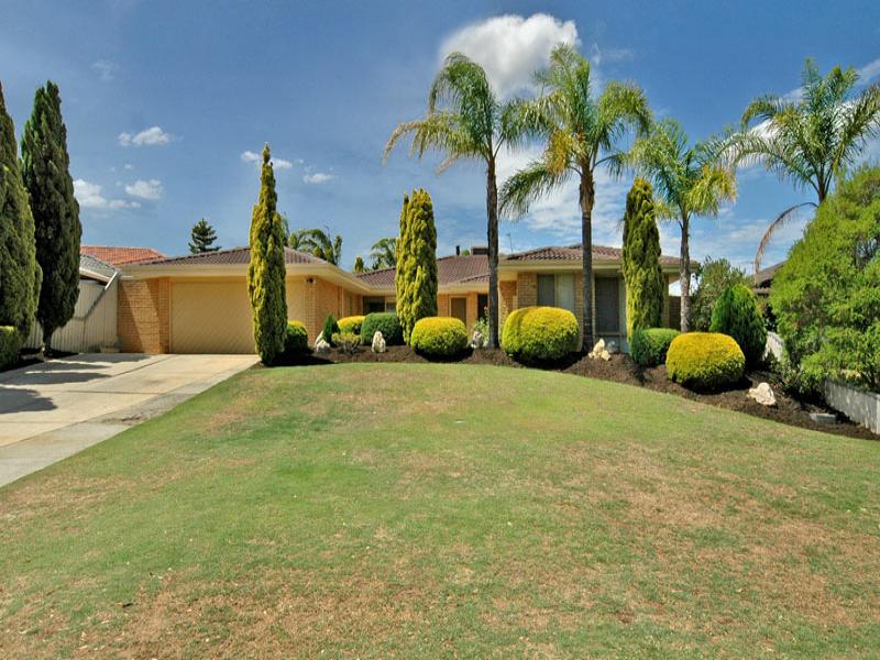 17 Chichester Drive, Woodvale, WA 6026