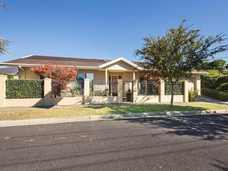 15 Crosbie Road, Murrumbeena, VIC 3163