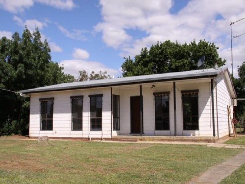 10 Pinniger St, Avenel, Vic 3664 Property Details