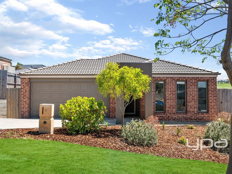 8 Broomfield Avenue, Sunbury, Vic 3429 Property Details