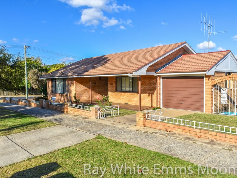 158 Seymour Street, Bathurst, NSW 2795 Property Details
