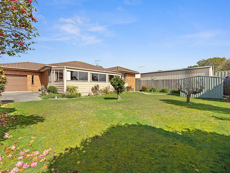 13 Leicester Square, Inverloch, Vic 3996 Property Details