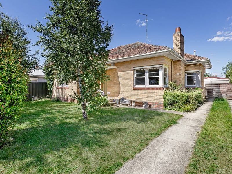 14 Essex Street, Wendouree, Vic 3355 Property Details
