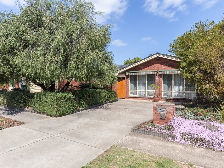 21 Lochside Drive, West Lakes, SA 5021