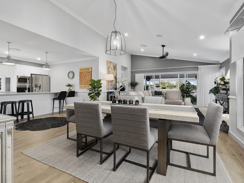 Palm Lake Resort Beachmere Bay Retirement Living at 194 Road