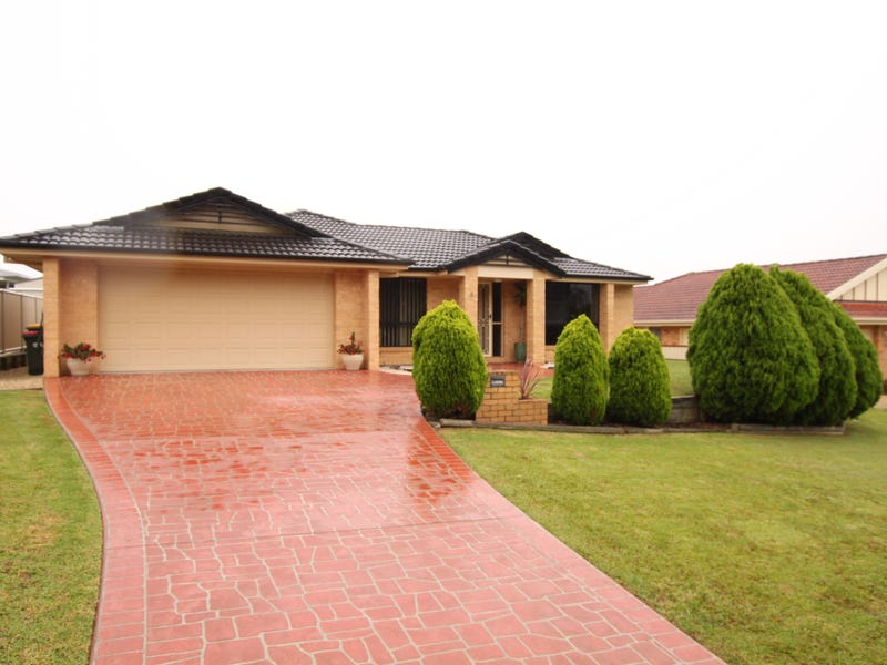 8 Glen Court, Black Head, NSW 2430
