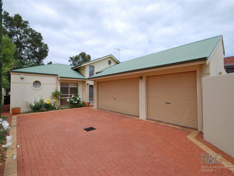 32 Holman Street, Melville, WA 6156