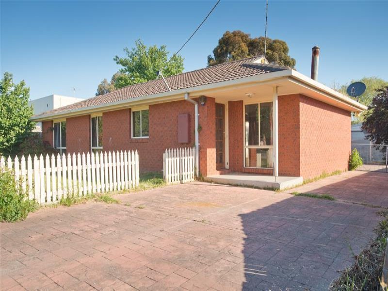 35 Main Street, Myrniong, Vic 3341 Property Details