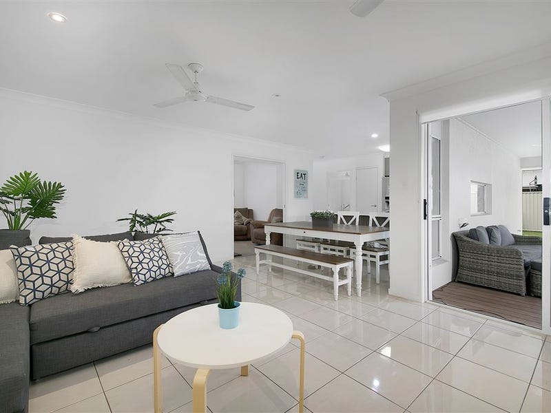 10 Woodgate Street, Oxley, Qld 4075 Property Details