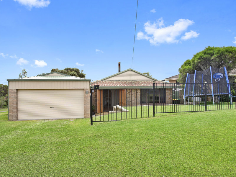 8 Tabratong Road, Helensburgh, NSW 2508 Property Details