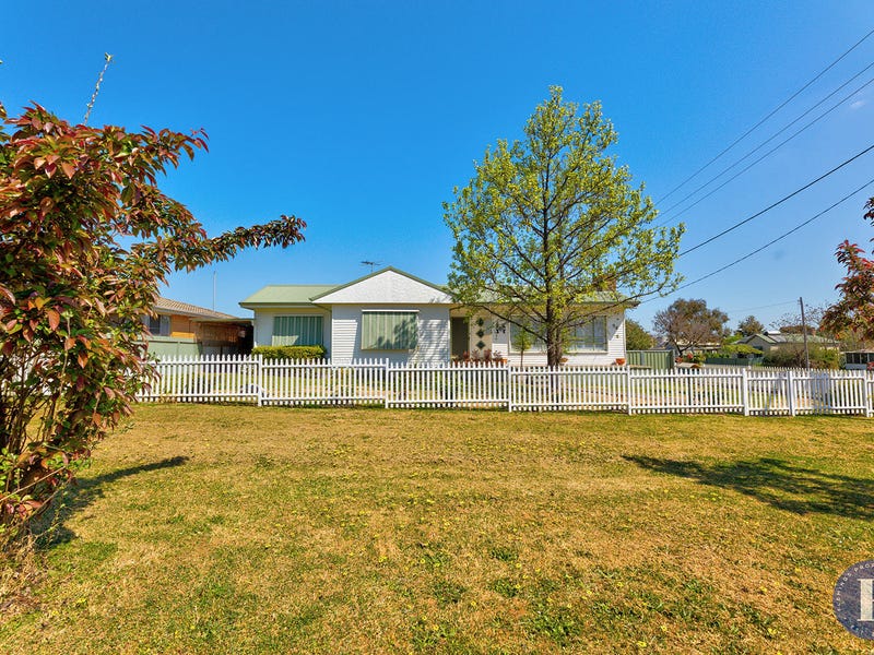 94 Edwards Street, Young, NSW 2594 Property Details