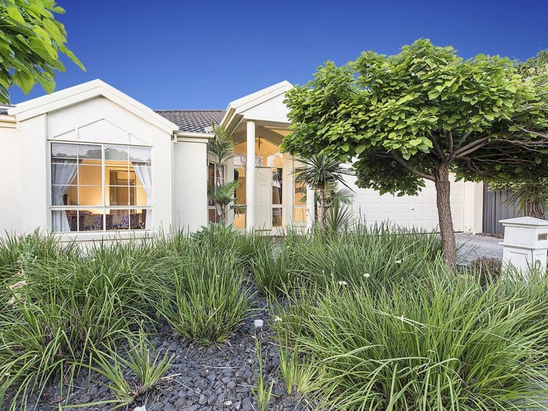 5 Cassan Way Caroline Springs Vic 3023