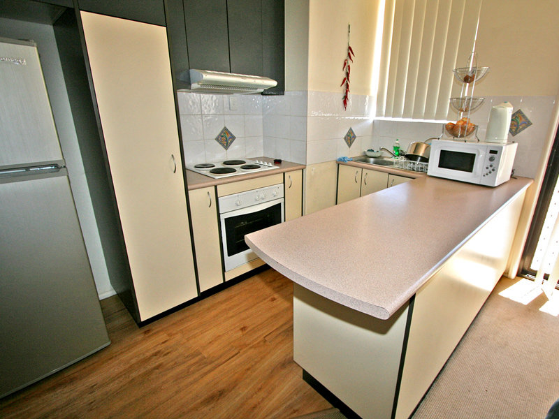 9/1A Joyes Place, Tolland, NSW 2650 Property Details