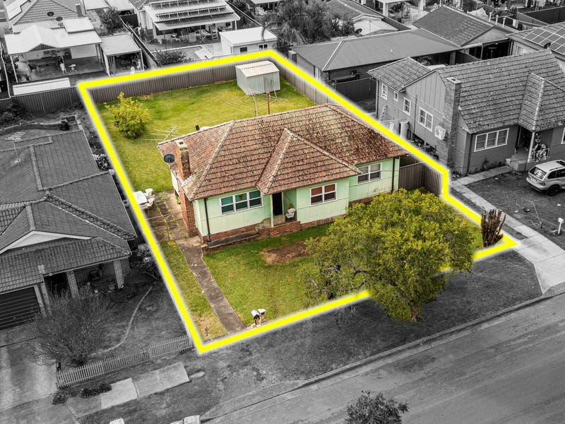 11 Iris Avenue, Riverwood, NSW 2210