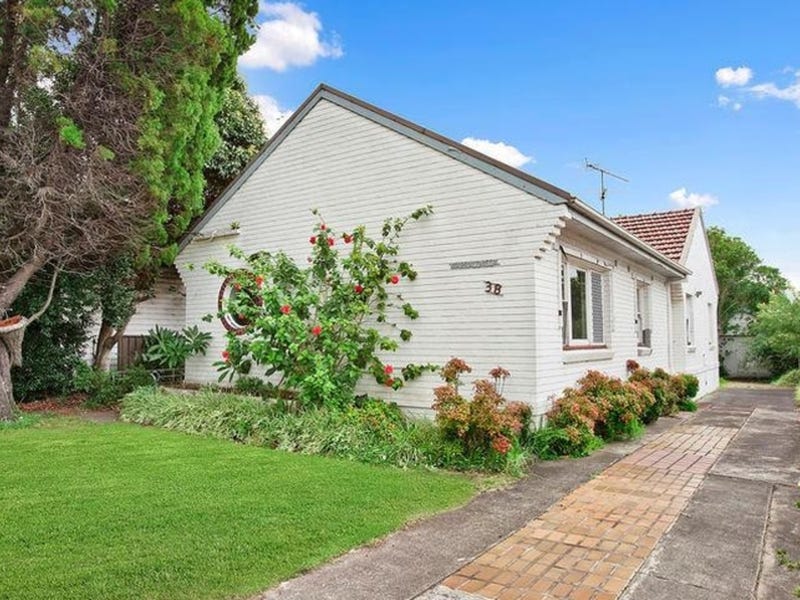 38 Lucinda Street, Gwynneville, NSW 2500 Property Details