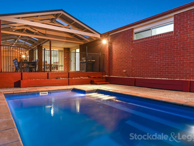 68 Earlsfield Drive, Berwick, Vic 3806 Property Details