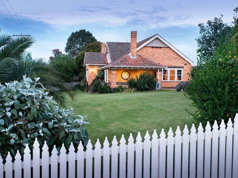 25 Seaby Street St, Stawell, Vic 3380 House for Sale